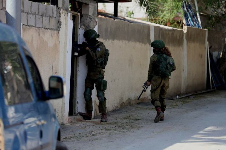 الاحتلال يقتحم قراوة بني حسان وبديا غرب سلفيت ويحقق ميدانيًا مع المواطنين