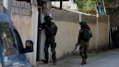 الاحتلال يقتحم قراوة بني حسان وبديا غرب سلفيت ويحقق ميدانيًا مع المواطنين