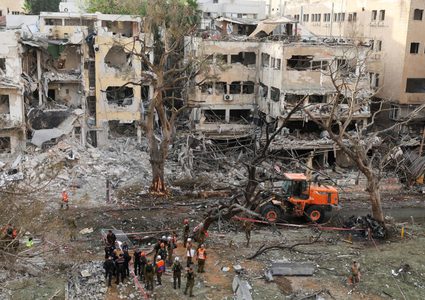 تواصل القصف المتبادل بين إسرائيل وإيران واستهداف عدة مناطق في لبنان