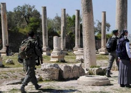 الاحتلال يغلق مداخل بلدة سبسطية