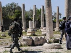 الاحتلال يغلق مداخل بلدة سبسطية