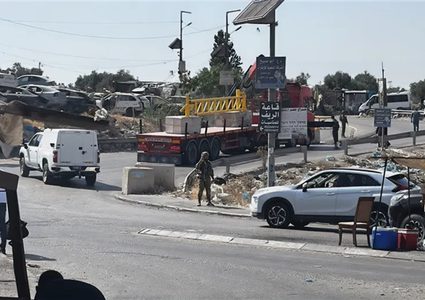 الاحتلال يغلق المدخل الشرقي لبلدة عناتا
