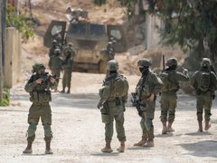 الاحتلال يعتقل مواطنا من عوريف ويقتحم قرى عدة في محافظة نابلس