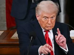 ترامب: أفكر في بعض الأسماء لقيادة ايران والغزو البري مستعبد