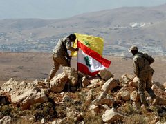 اعلام عبري يزعم: حزب الله يسعى للعمل ضد إسرائيل انطلاقا من سوريا