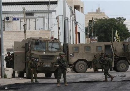 الاحتلال يداهم مسكن مواطن شرق طوباس