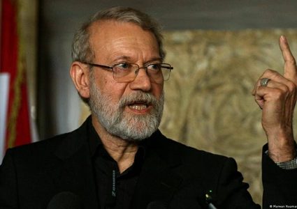لاريجاني: إيران ستعاقب ترامب على اغتيال خامنئي ولن تسمح له بالنجاة
