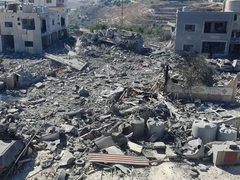 26 شهيدا في سلسلة غارات للاحتلال شرق لبنان