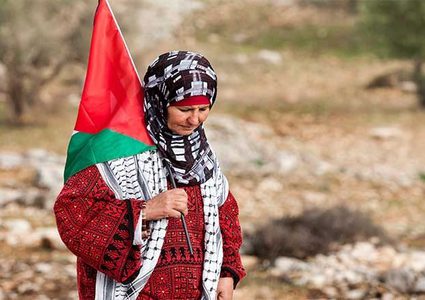 شؤون المرأة: المرأة الفلسطينية ركيزة أساسية في معركة الصمود والبقاء