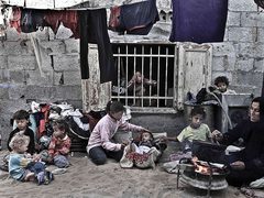 "روبن هود" غزة!