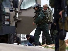 الاحتلال يعتقل مواطن ويستولي على مركبته في دوما