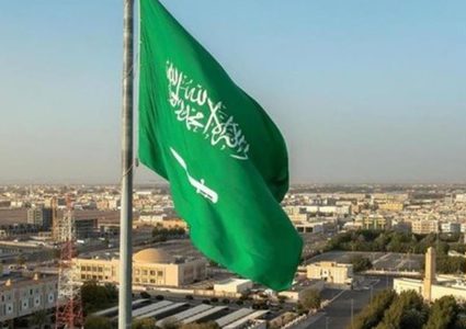 السعودية تعلن مقتل شخصين واصابة ١٢ جراء سقوط مقذوف عسكري
