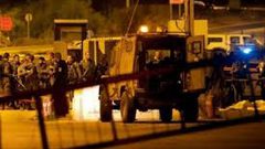 الاحتلال يصيب مواطنين بالاختناق في الظاهرية ويعتقل شابا من الخليل