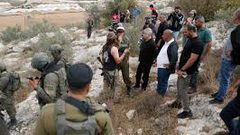 إصابة أربعة مواطنين باعتداءات للمستوطنين في بلدات جنوب نابلس