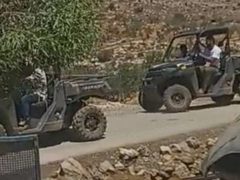 مستوطنون يهاجمون المواطنين في خربة المراجم جنوب نابلس