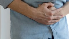 لماذا يزداد الإمساك في رمضان؟ أخصائية تغذية توضح الأسباب وطرق الوقاية