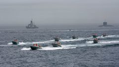 إيران تحذر: لا حق لسفن المعتدين بعبور مضيق هرمز وسط توتر أمريكي-إسرائيلي