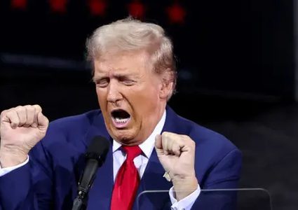 ترامب يطالب إيران بإزالة أي ألغام بمضيق هرمز