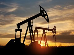 قلق في إدارة ترامب مع اقتراب النفط من 100 دولار بسبب الحرب مع إيران