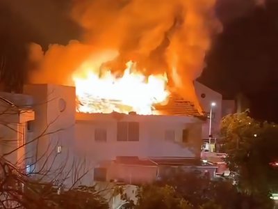 صاروخ ايراني يستهدف مباني اسرائيلية ويلحق اضرارا جسيمة