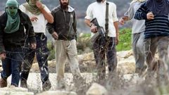 مستوطن يدعس طفلة ويصيبها بجروح جنوب الخليل