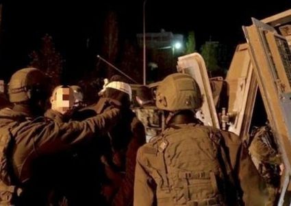 قوات الاحتلال تعتقل 3 مواطنين بعد هجوم لمستوطنين في مسافر يطا