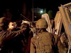 قوات الاحتلال تعتقل 3 مواطنين بعد هجوم لمستوطنين في مسافر يطا