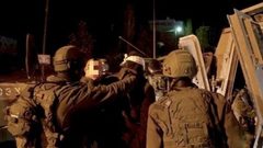 قوات الاحتلال تعتقل 3 مواطنين بعد هجوم لمستوطنين في مسافر يطا