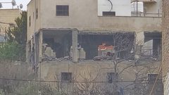 الاحتلال يفجر منزل عائلة الأسير عزمي أبو هليل في دورا