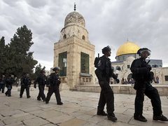 متطرفون يهود يواصلون التحريض على استهداف المسجد الأقصى