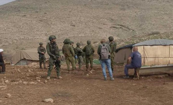 الاحتلال يعتقل ثلاثة مواطنين من خربة سمرة بالأغوار الشمالية