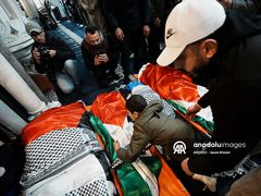 #صور طوباس - وداع وتشييع جثامين شهداء عائلة بني عودة، الذين اغتالتهم قوات خاصة إسرائيلية فجر اليوم في بلدة طمون جنوب طوباس
تصوير: عصام الريماوي