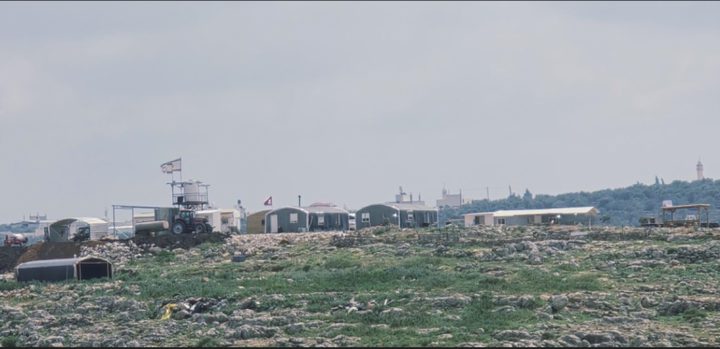 مستوطنون يخربون غرفة زراعية ويسيجون 500 دونم غرب سلفيت