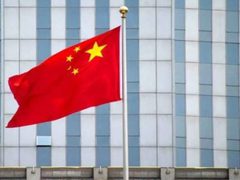 الصين تدعو للتهدئة ووقف التصعيد في مضيق هرمز