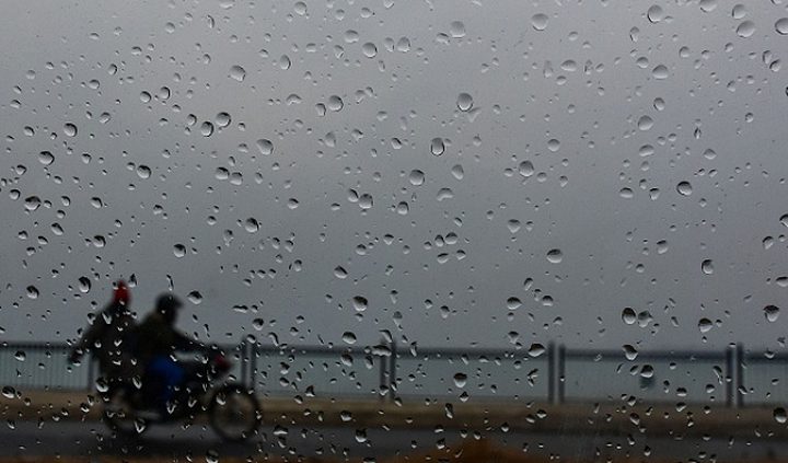 الطقس: أمطار خفيفة متفرقة على بعض المناطق حتى ساعات الظهيرة