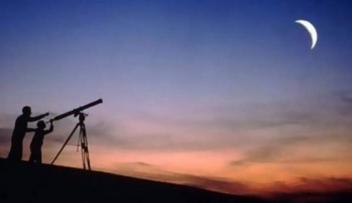 المفتي يدعو إلى مراقبة هلال شهر شوال بعد غروب شمس الأربعاء