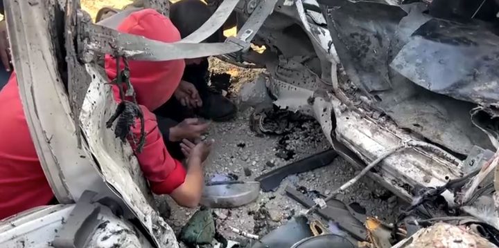 بالصور| استشهاد 9 من عناصر الشرطة إثر قصف إسرائيلي استهدف مركبة وسط غزة