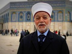 المفتي العام يصدر فتوى حول حكم صلاة الجمعة إذا وافق العيد يوم الجمعة