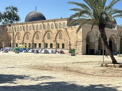 الاحتلال يواصل إغلاق المسجد الأقصى لليوم الـ18