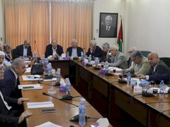 اللجنة التحضيرية للمجلس الوطني تقر مشروع قانون تنظيم الأحزاب السياسية