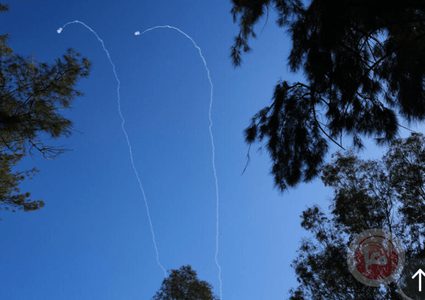 قصف متبادل: صواريخ تطال اسرائيل واهداف أمريكية في الخليج