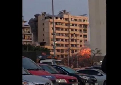 الاحتلال يدمّر مبنى سكنيًا كاملًا في الباشورة وسط بيروت