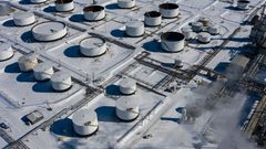 أسعار النفط ترتفع بعد قصف إيران منشآت طاقة في الشرق الأوسط