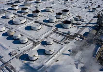 أسعار النفط ترتفع بعد قصف إيران منشآت طاقة في الشرق الأوسط