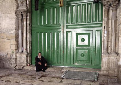 الاحتلال يواصل إغلاق الأقصى لليوم الـ 20 ويحرم مئات الآلاف من صلاة العيد غدا