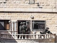 الاحتلال يحول منزلا إلى ثكنة عسكرية في كفر قدوم شرق قلقيلية