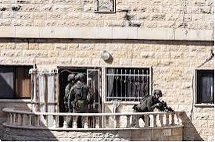 الاحتلال يحول منزلا إلى ثكنة عسكرية في كفر قدوم شرق قلقيلية