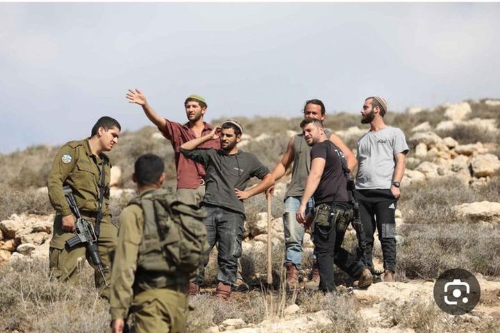 مستوطنون يعتدون على مواطنين في بيت امرين شمال غرب نابلس