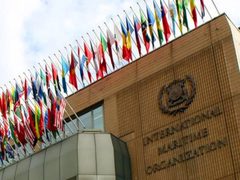 المنظمة البحرية الدولية تدعو إلى ممر آمن لإجلاء البحارة من الخليج