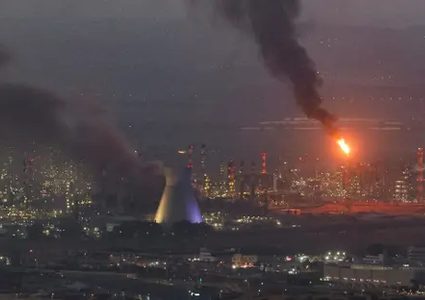 صواريخ ايرانية تحرق ميناء حيفا